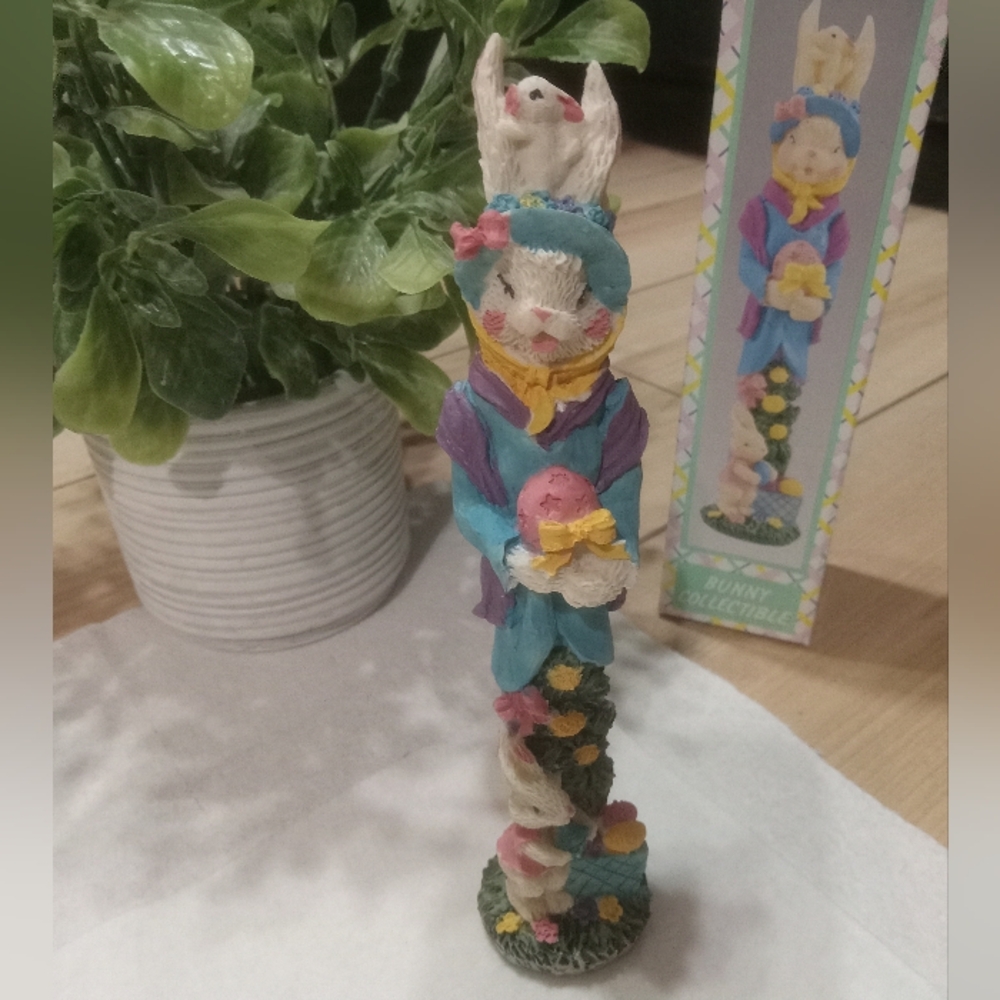 NIB Easter Collectible Easter Bunny Figurine!